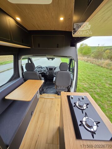 Kastenwagen Wohnmobil / Campervan Iveco Daily 3.0, Ausbau VanMe Hamburg