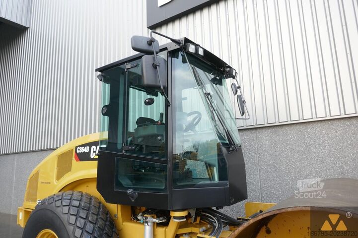 Valjar z enim bobnom Caterpillar CS64B