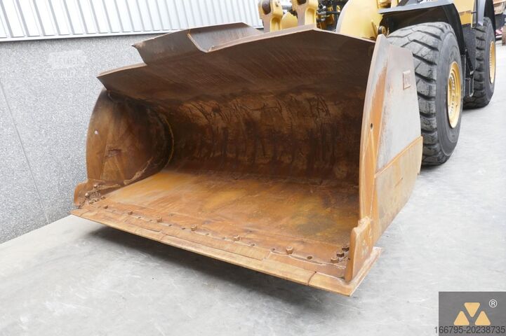 Carregadora de rodas Caterpillar 980M