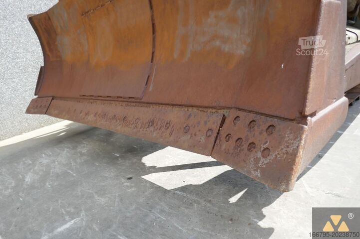 Spycharka Caterpillar D7F Ex-army