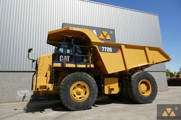 Samovozilo Caterpillar 772G