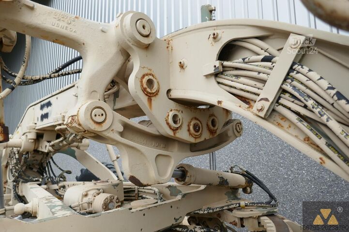 Niveladora Caterpillar 130G Ex-army