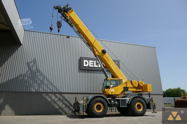 Grubaus reljefo kranas Grove RT700E