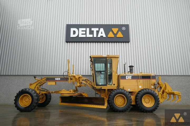 Niveladora Caterpillar 140H Ex-army