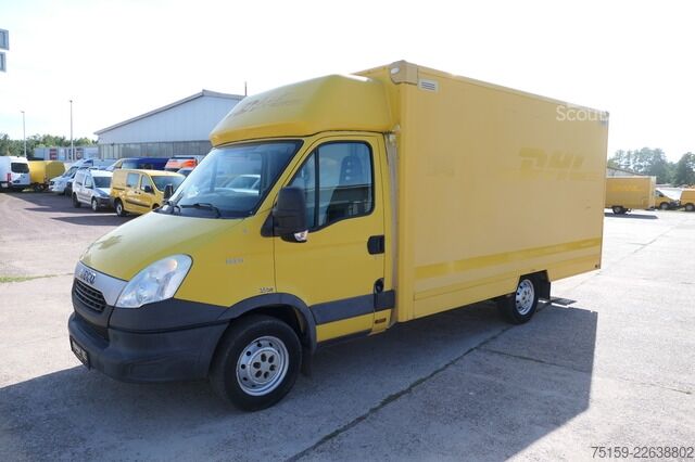 Furgão fechado iveco Daily 35 S11 C30C AUTOMATIK KAMERA Regale LUFT DURCHGANG EURO-5 CoC