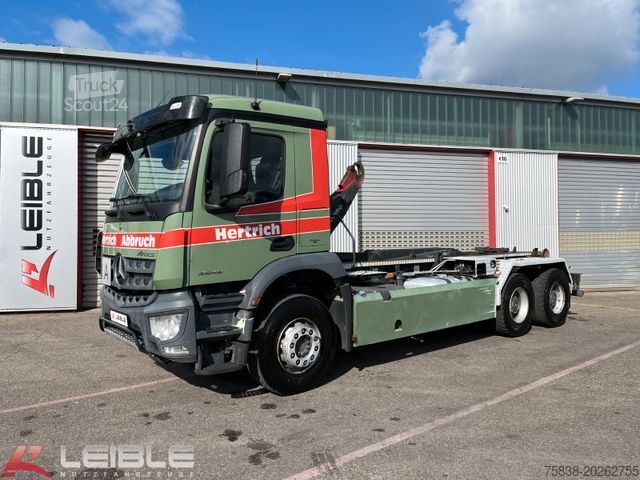 Roll-off tipper truck MERCEDES-BENZ Arocs 2643 6x4 Gergen Knickarm*AP Achsen*