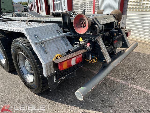 Roll-off tipper truck MERCEDES-BENZ Arocs 2643 6x4 Gergen Knickarm*AP Achsen*