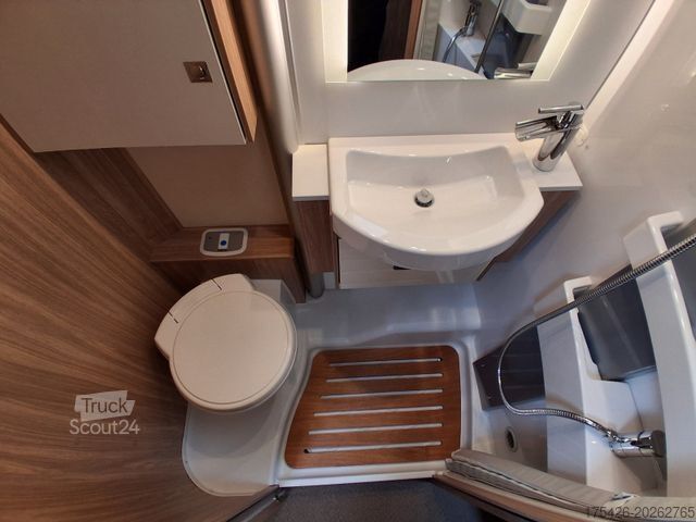 Half-integraal camper BÜRSTNER Limited T 726 G *Winterpaket/5-Sitzer/SAT+TV*