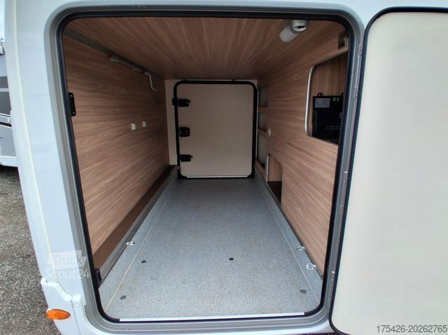 Half-integraal camper BÜRSTNER Limited T 726 G *Winterpaket/5-Sitzer/SAT+TV*