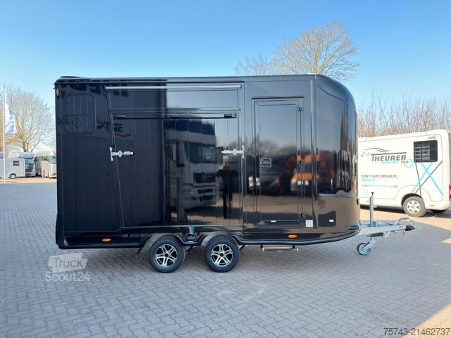 Prikolica za prevoz konj  ANKA Steinsberger 2,5t  Pferdeanh.m  Wohn. Dusch