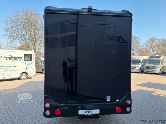 Prikolica za prevoz konj  ANKA Steinsberger 2,5t  Pferdeanh.m  Wohn. Dusch