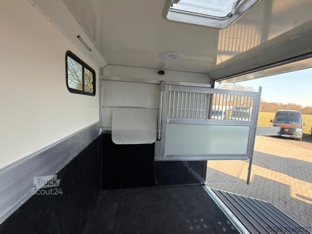 Prikolica za prevoz konj  ANKA Steinsberger 2,5t  Pferdeanh.m  Wohn. Dusch