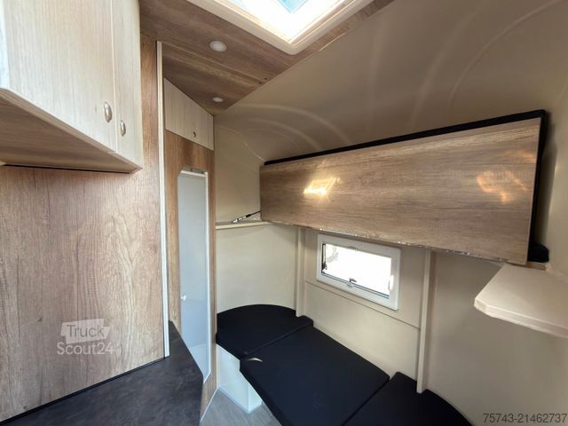 Prikolica za prevoz konj  ANKA Steinsberger 2,5t  Pferdeanh.m  Wohn. Dusch