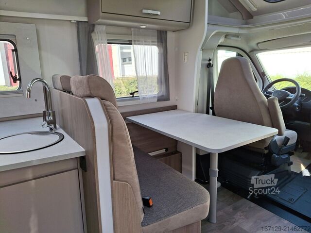 Camper semintegrato CARADO T 448