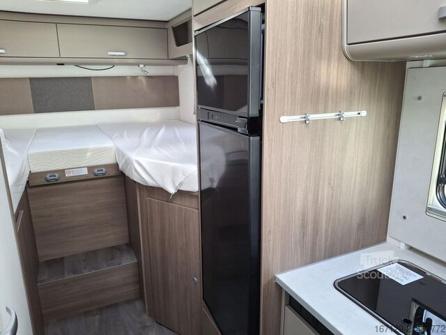 Camper semintegrato CARADO T 448