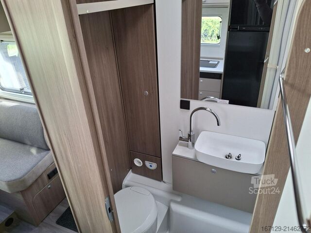 Camper semintegrato CARADO T 448