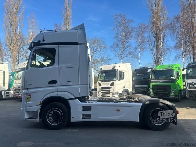 Standard SZM MERCEDES-BENZ Actros1851 Safety 1150L Xenon Retarder Standklim