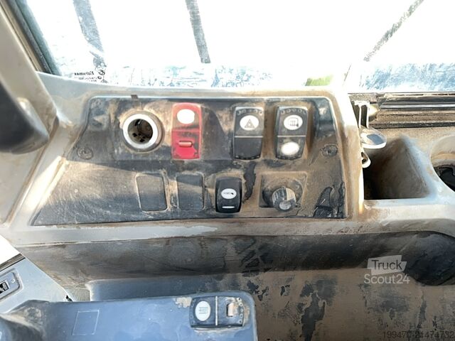 Chargeuse Caterpillar 966M