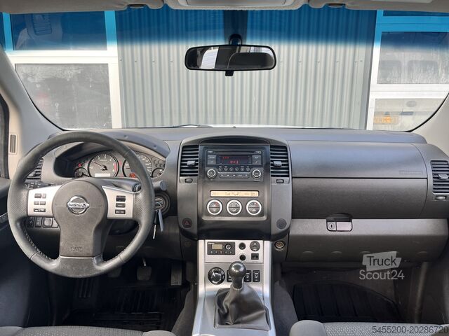 Pickup Nissan Navara 2.5 dCi SE King Cab Airco Cruise control...