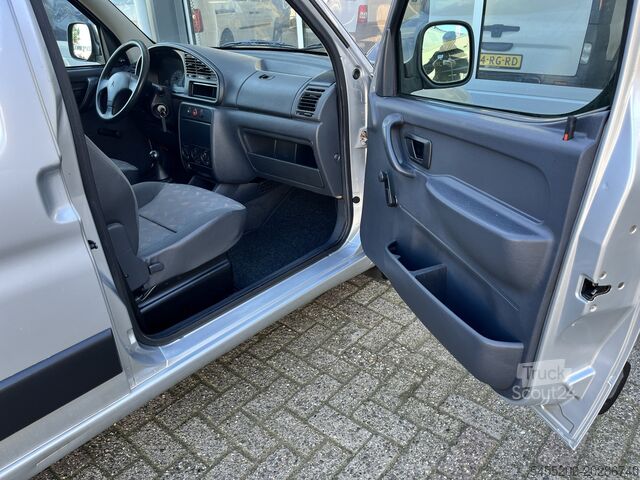 Kombi med högt tak Citroën Berlingo 2.0 HDi Btw en Bpm vrij!! Trekhaak 110...