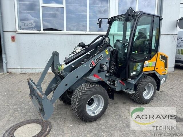 Hoflader Giant G2700 E