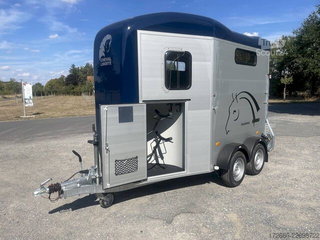 Pferdeanhänger Cheval Liberté TOURING JUMPING V1 DUNKELBLAU +SATTELKAMMER