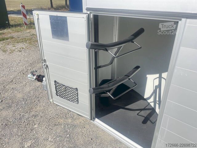 Pferdeanhänger Cheval Liberté TOURING JUMPING V1 DUNKELBLAU +SATTELKAMMER