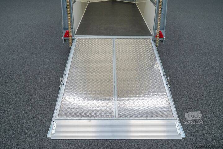 Kofferanhänger Ifor Williams BV 105G | HECKRAMPENKOMBI 300X147X214CM 2700KG KOFFERANHÄNGER