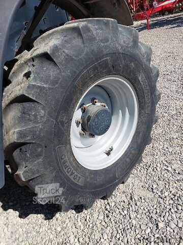 Teleszkópos rakodó Case-IH IH Farmlift 742