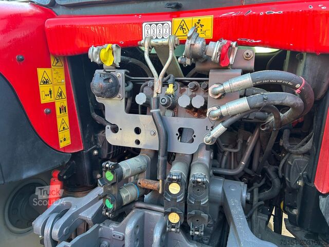Traktors Massey Ferguson 6480