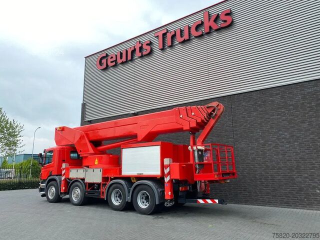 Hefplatform Scania P420 8X4 + BISON PALFINGER TKA 57 KS HOOGWERKER...