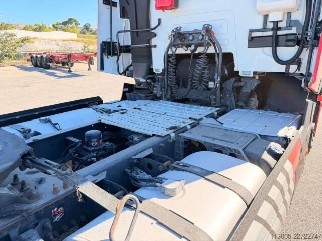 Tractora standard Renault T480