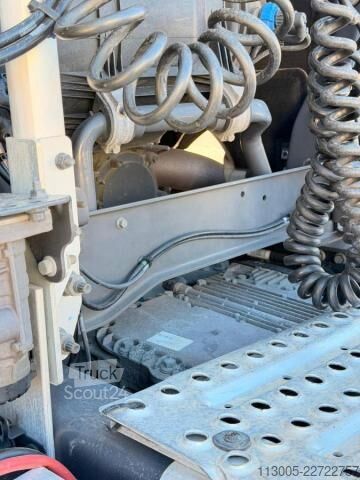 Tractora standard Renault T 520