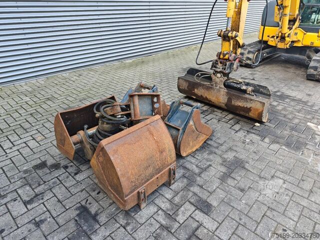 Minigraver Komatsu PC58 MR-5EO 4 Attechments!