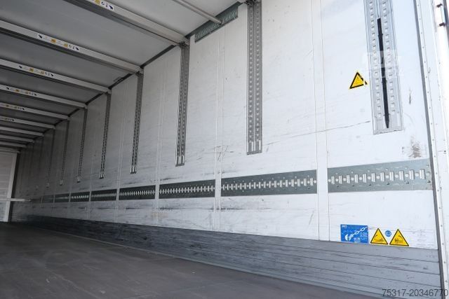 Напівпричіп-фургон SCHMITZ CARGOBULL SKO 24/DOPPELSTOCK / 2,70/ LIFT nur 154 tsd km