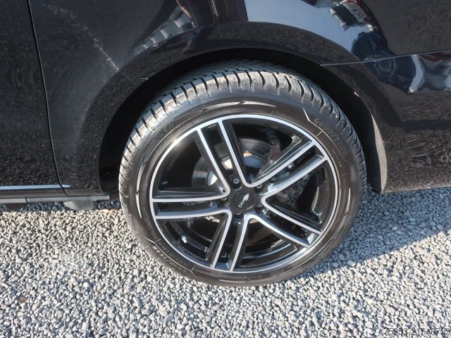 Minibus Mercedes Benz 124 CDI Vito lang Panorama AHK Liegepaket 4x4 AWD