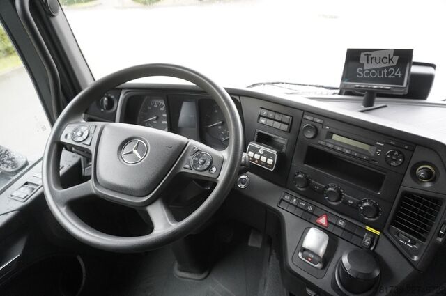 Платформа с краном Mercedes-Benz Arocs 1833 4x2 / 50 tho. km! / HIAB