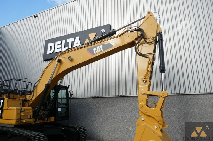 гусеничний екскаватор Caterpillar 330FL