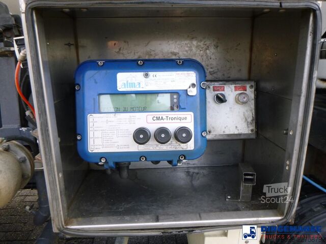 Tanker Volvo FE 260 4x2 fuel tank 13.4 m3 / 4 comp / ADR 19-...