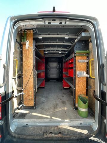 Minibus VOLKSWAGEN Crafter Kasten inkl. Regalsystem
