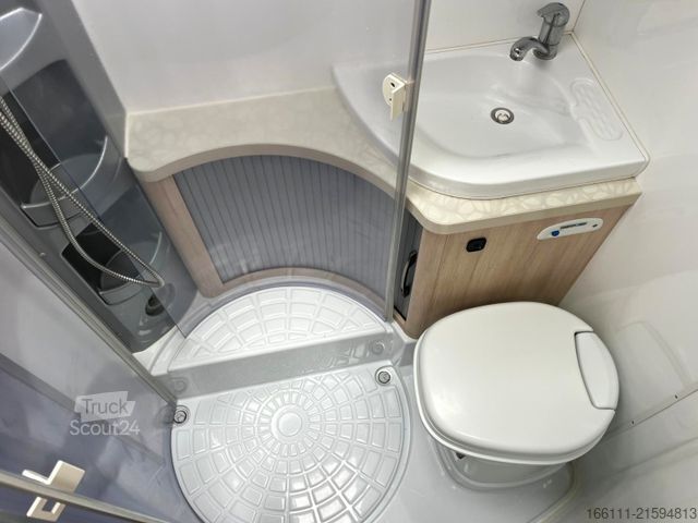 Polointegrovaný karavan HOBBY Siesta T 70 HGE - Hub/Einzelbetten -