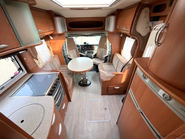 Polointegrovaný karavan PILOTE Exploratuer 715 XFJ - Einzelbetten - Heckbad -