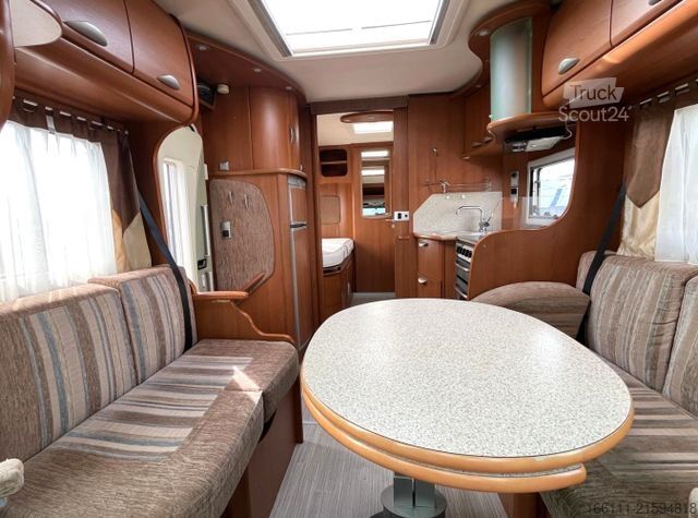 Polointegrovaný karavan PILOTE Exploratuer 715 XFJ - Einzelbetten - Heckbad -