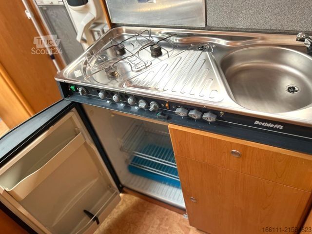 Polointegrovaný karavan DETHLEFFS GlobeBus 1 - Festbett - Klima - Solar -