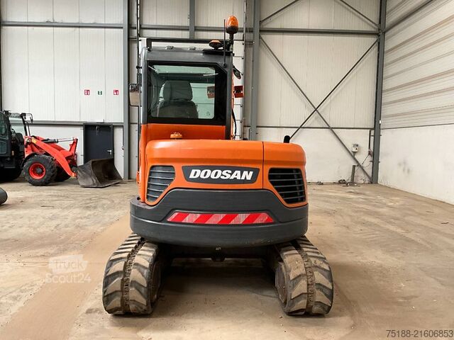 Miniexcavadora Doosan DX 62 R-3