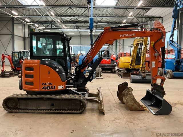 Miniexcavadora Hitachi ZX 48 U-5A CLR