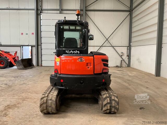 Miniexcavadora Kubota U 55-4