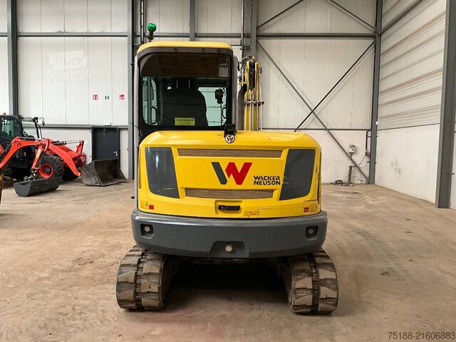 Miniexcavadora Neuson ET 65