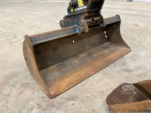 Miniexcavadora Takeuchi TB 216