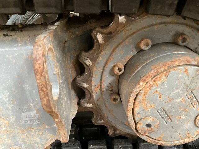 Miniexcavadora Takeuchi TB 216